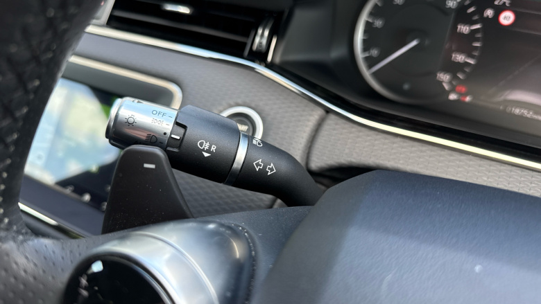 Land Rover Range Rover Evoque 2.0 D180 R-Dynamic S 5dr Auto Diesel Hatchback